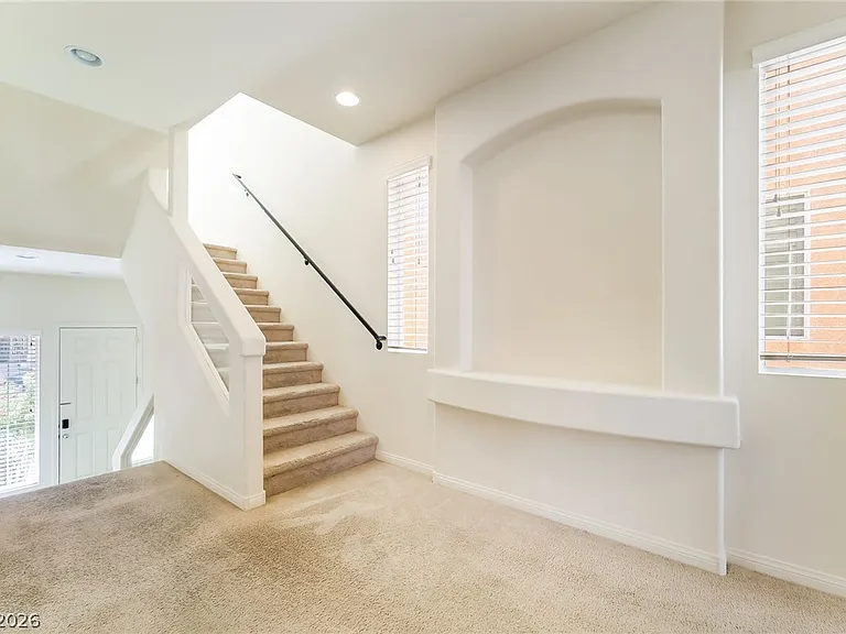 8137 Crimson Creek Ct — Photo 34