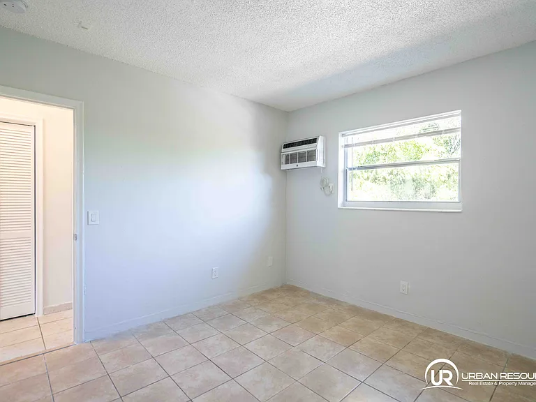 6650 Miller Dr #19 — Photo 14
