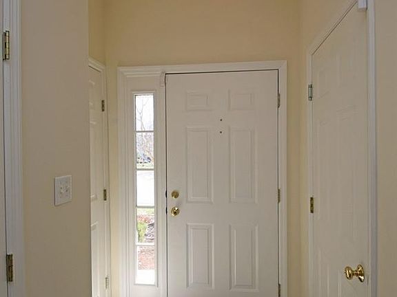 3rd image of 3661 Pebble Creek Ct