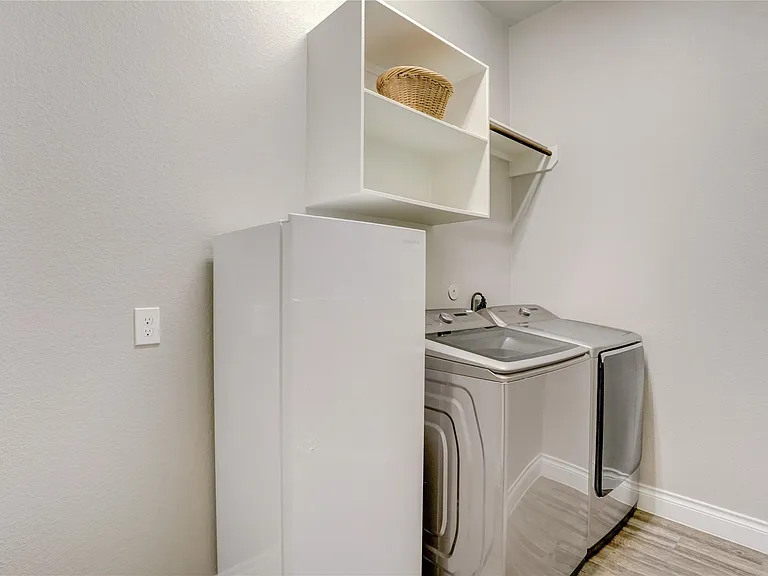 9811 Faulkner Trl — Photo 25