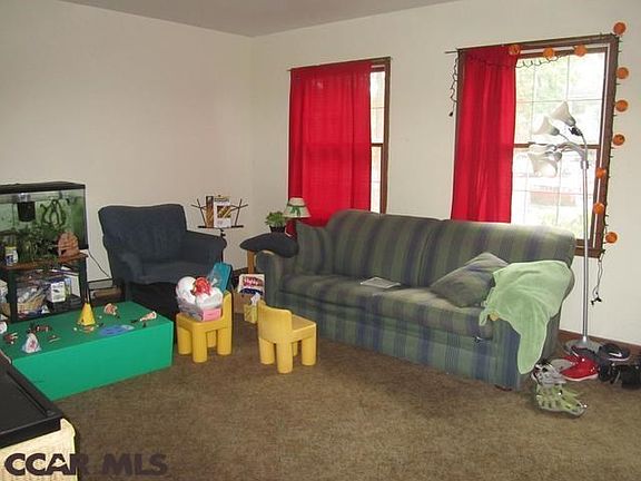 3rd image of 118 Haverford Cir