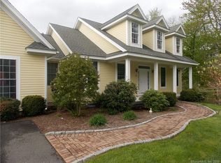 2 Tulip Tree Ln S, Bethlehem, CT 06751