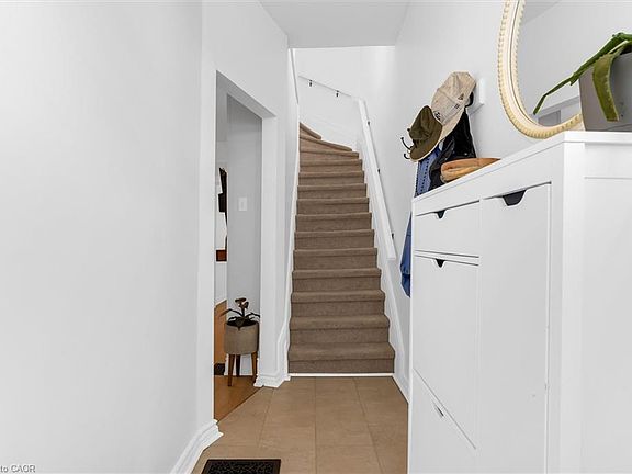 4th image of 41 Elgin St