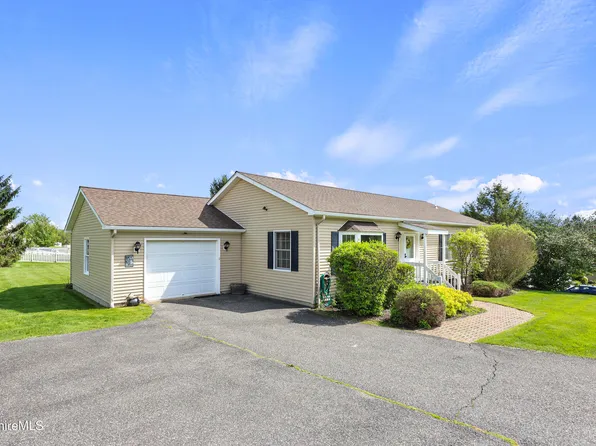 120 Via Maria, Lee, MA 01238
