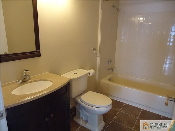 3rd image of 306 Wimbeldon Ct