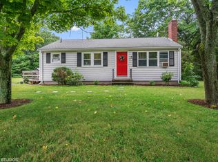 101 Brook St, Plympton, MA 02367