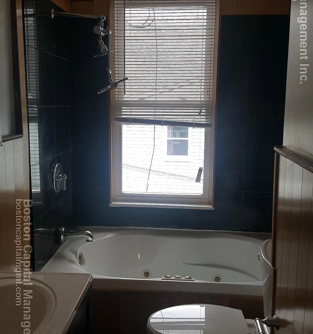 209-215 Salem Street - 211 — Photo 4