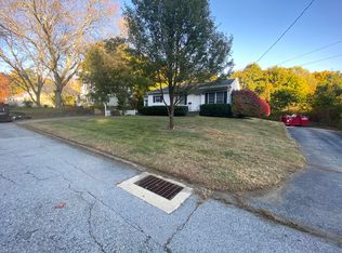 113 Farrows St, Putnam, CT 06260