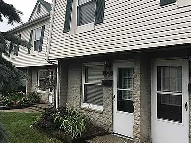119 Floral Ave — exterior photo