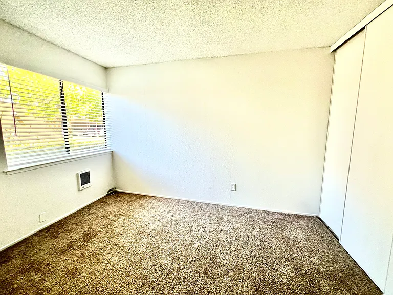 920 Beach Park Blvd #38 — Photo 6