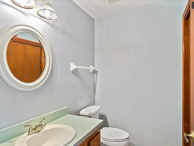 11211 Windtree Dr E — Photo 5