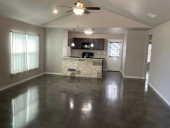 3rd image of 578 Misty Glen Dr