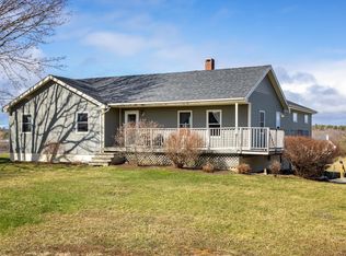 6 Pepperhill Ln, South Thomaston, ME 04858