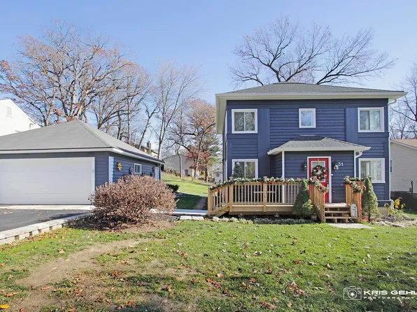 31 Woodland Ave, Fox Lake, IL 60020