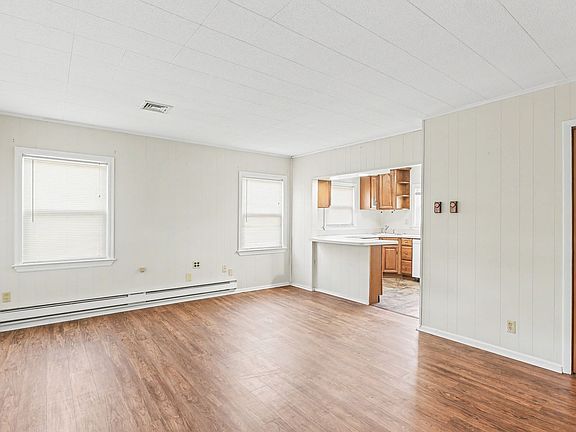 3rd image of 3901 Kingsley Dr