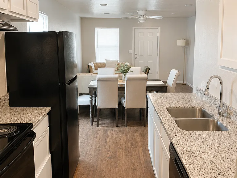 8016 NE 35th St #8016 — Photo 7