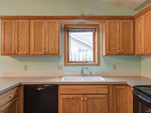 2nd image of 1606 Kaci Cir