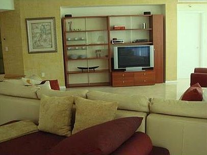 5th image of 1455 Ocean Dr APT 609