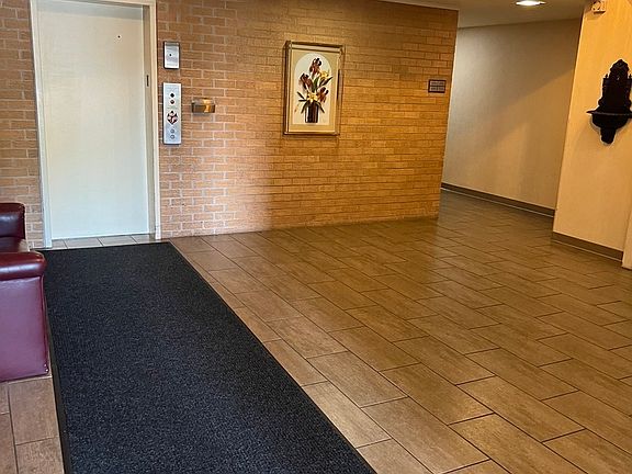 4th image of 931 Arquilla Dr #121
