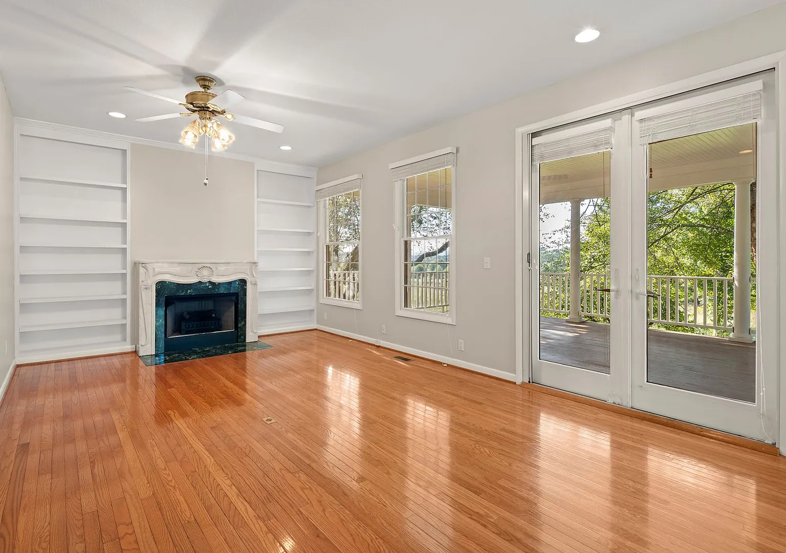 Spacious Updated Ranch — Photo 4