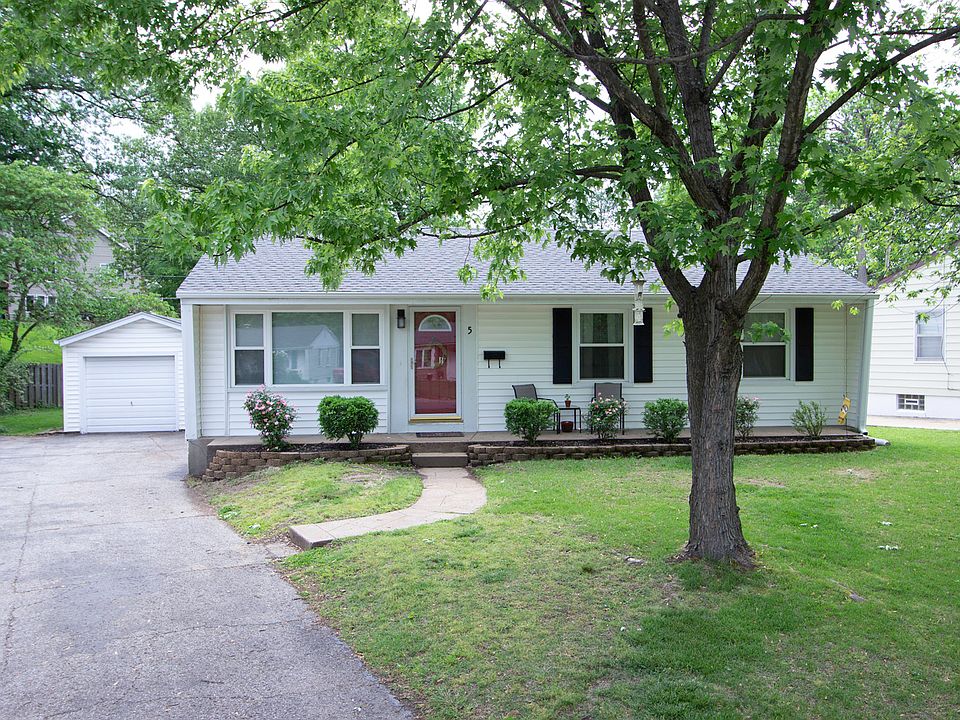 1st image of 5 Banbury Ct