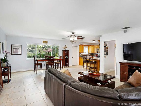 5th image of 13801 NE Miami Ct