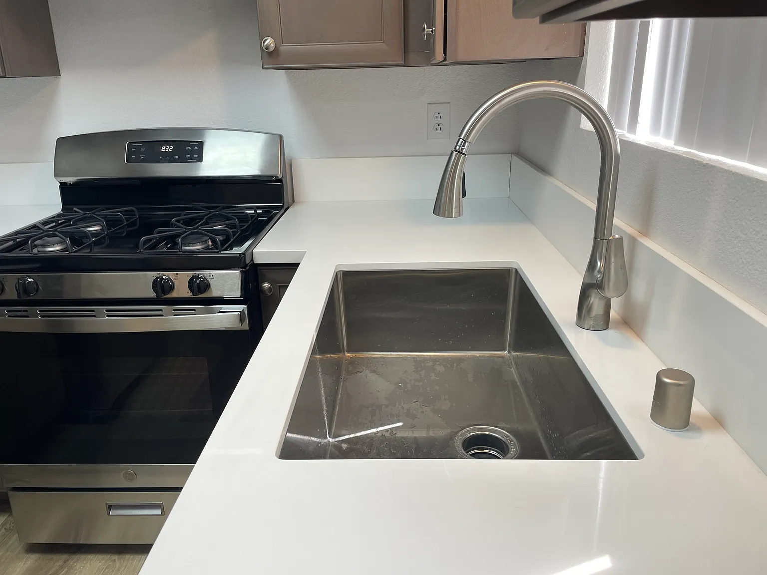2 bed, 1.5 bath, 900 sqft, $2,150 — Photo 4