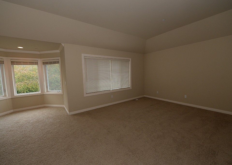 1st image of 14614 3rd Dr SE