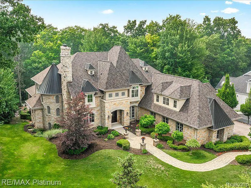 6000 Barclay Dr photo 1
