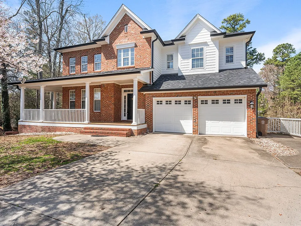 101 Palmwood Ct