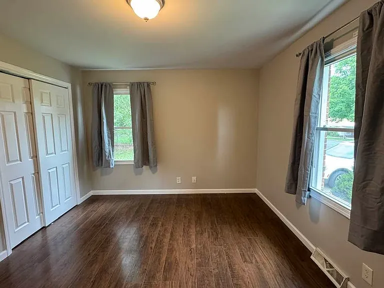 1095 Sunset Rd — Photo 16