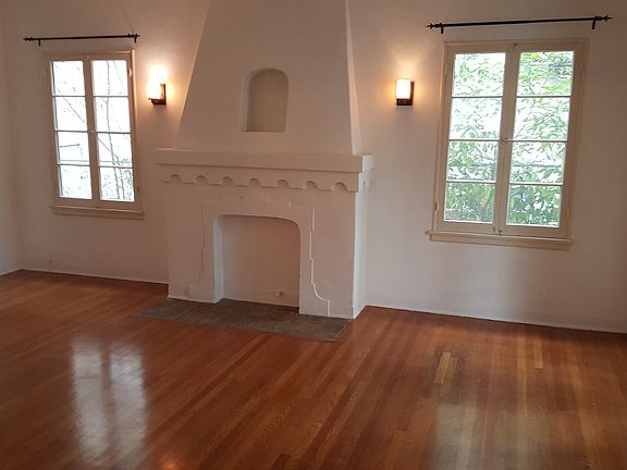 3rd image of 1104 E California Ave
