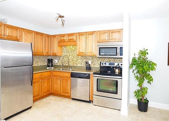 3rd image of 6490 Royal Woods Dr APT 4