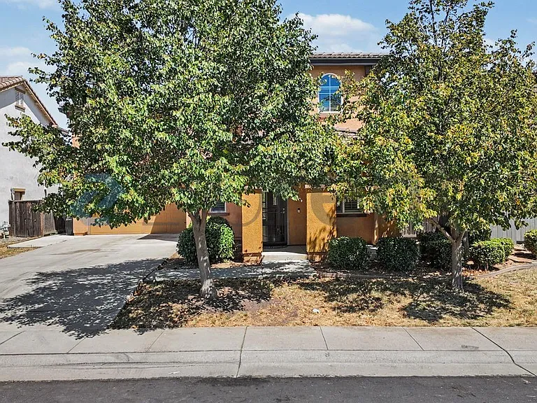 9749 Shanelyn Way — Photo 3
