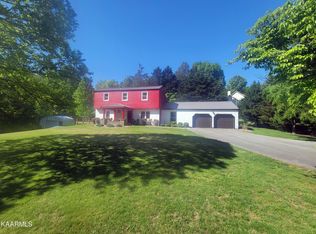 1269 Grubb Rd, Lenoir City, TN 37771
