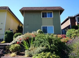 2347 N 62nd St, Seattle, WA 98103
