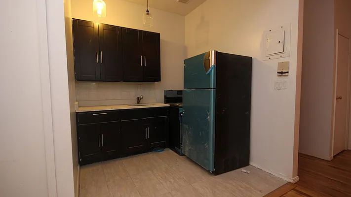 Rented by Nooklyn NYC LLC | media 17