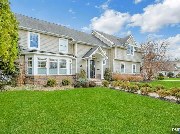 110 Terbell Pkwy, Westwood, NJ 07675