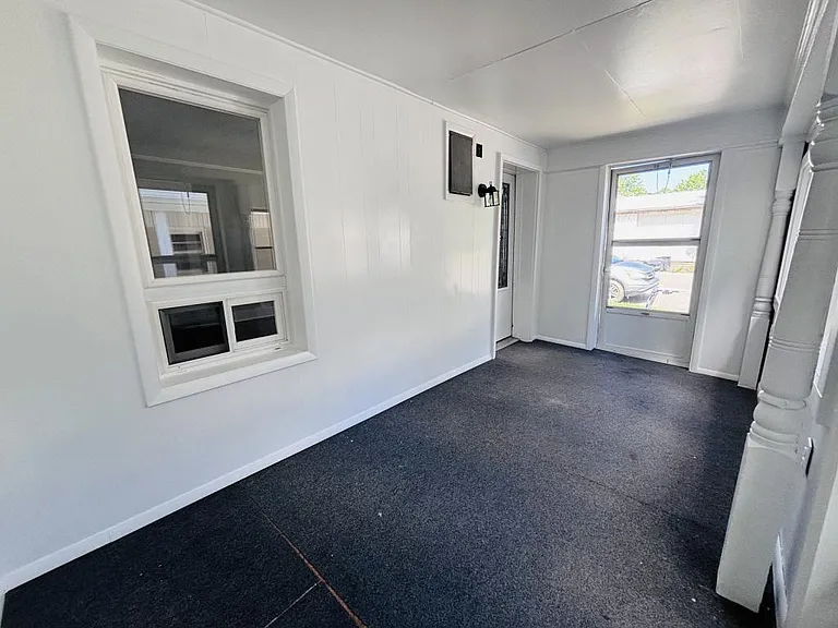 272 S Pearl St — Photo 6