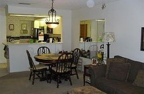 4th image of 1161 Country Club Dr