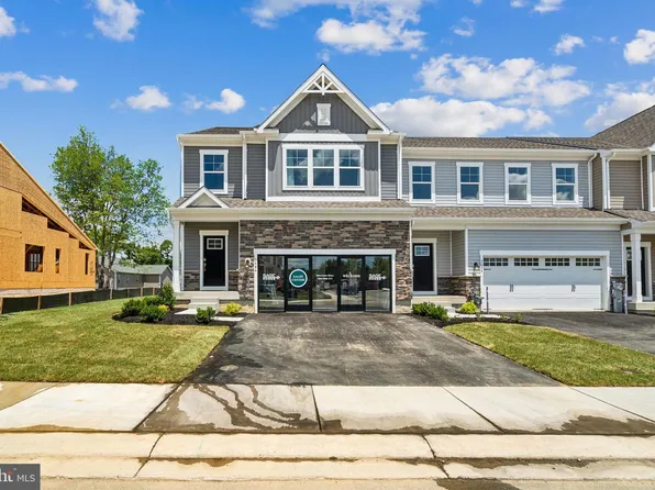 706 Aldora Dr #102, Aberdeen, MD 21001