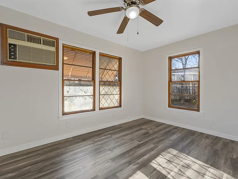 1402 Chico Ct — Photo 14