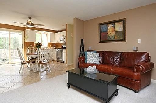 4th image of 125 Pheasant Ln