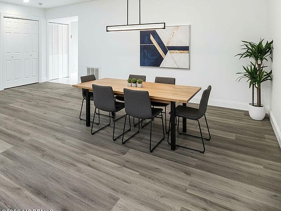 5th image of 31 Sawmill Road #235