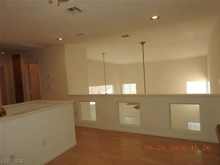 742 Endicott Ct — Photo 22