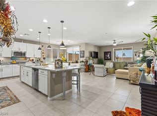 348 Cadence Vista Dr, Henderson, NV 89011