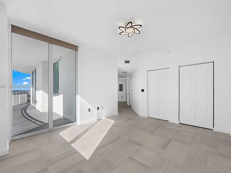 1745 Hallandale Beach Blvd #Penthouse 05W — Photo 9
