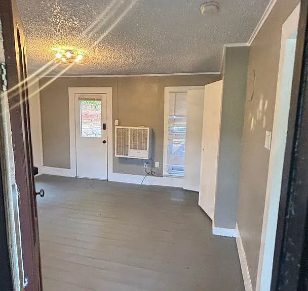 955 Osage Ave — Photo 11