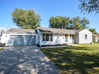 128 Parkview Dr Junction City Ks 66441 Zillow
