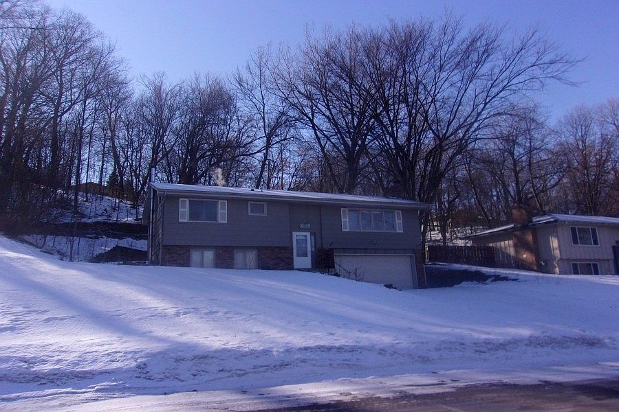 1st image of 3311 Brookview Dr